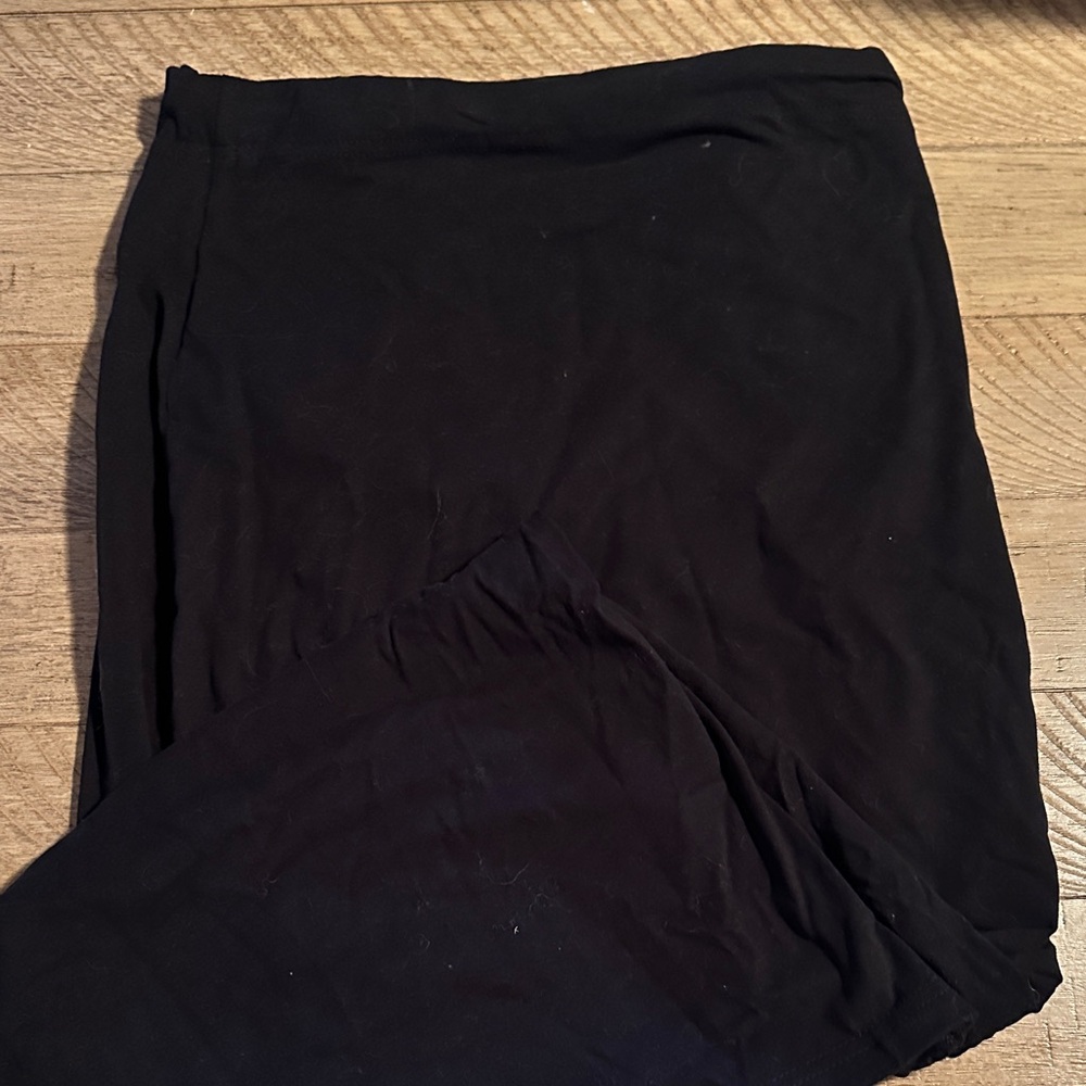 Maternity adjustable skirt